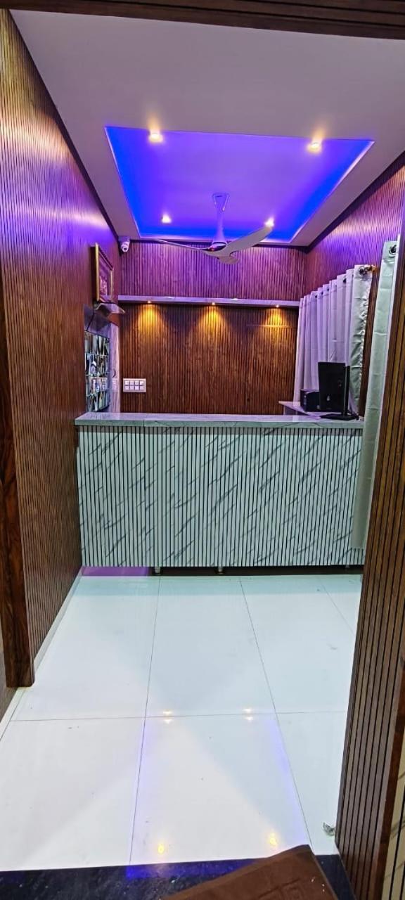 V R S Luxury Ac Dormitory Мисор Екстериор снимка