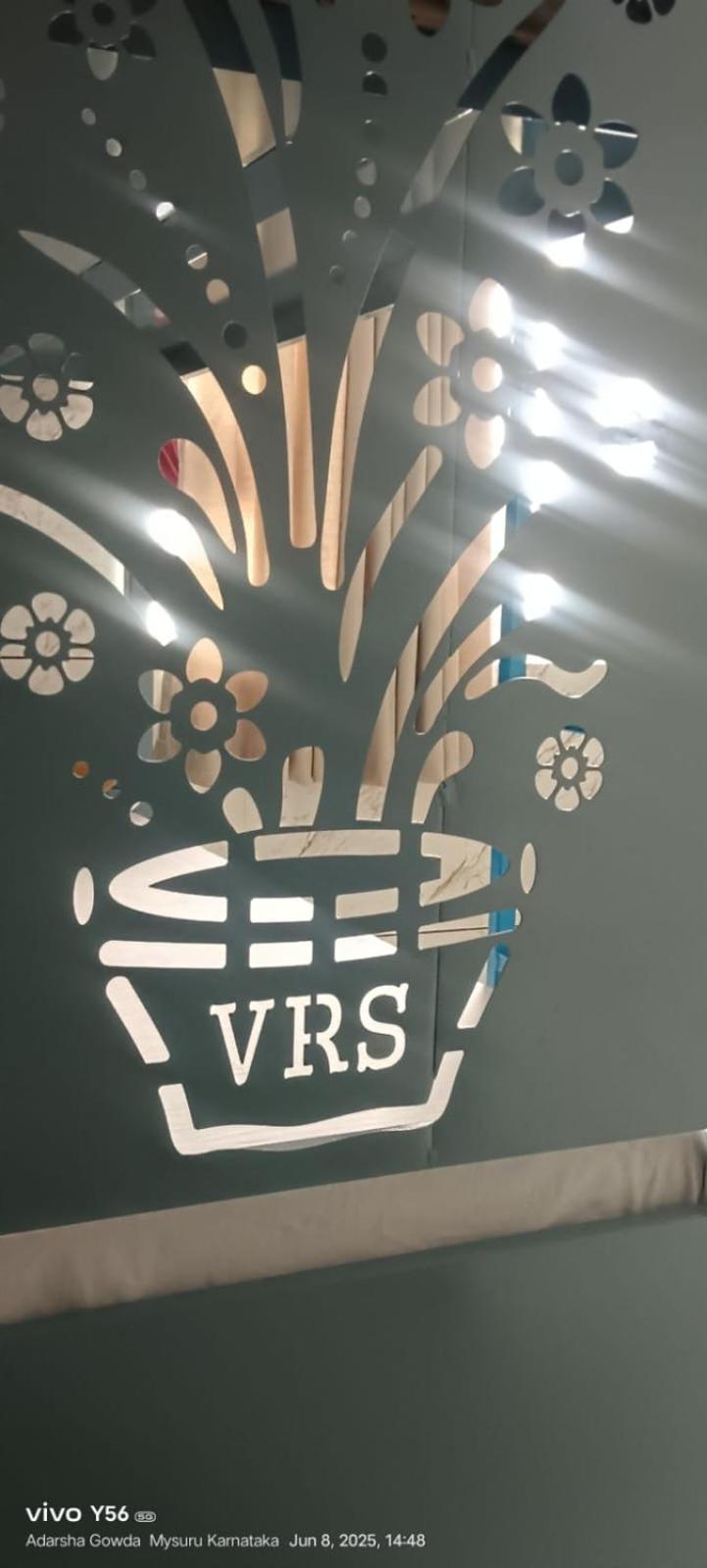 V R S Luxury Ac Dormitory Мисор Екстериор снимка